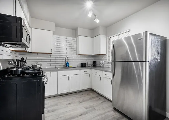 Apartment Modern 2b1b Retreat In Old Town