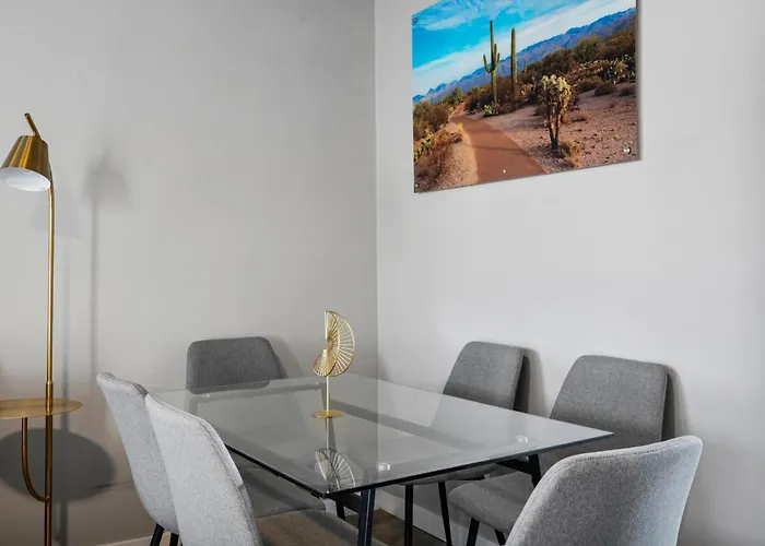 Modern 2b1b Retreat In Old Town *