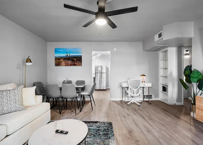 Modern 2b1b Retreat In Old Town * Scottsdale