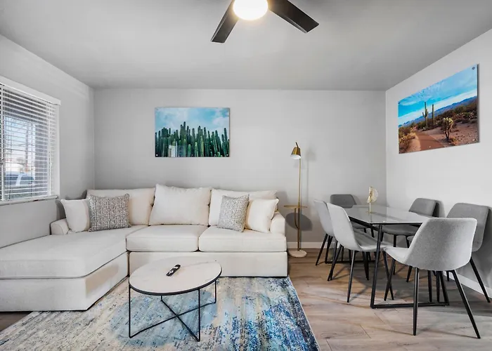 Modern 2b1b Retreat In Old Town Apartment *